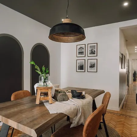 Ainhoa - 2 Bedrooms And Office In Alvalade * Lizbona