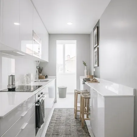 Ainhoa - 2 Bedrooms And Office In Alvalade Appartement