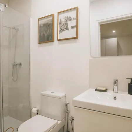 Ainhoa - 2 Bedrooms And Office In Alvalade Appartement Lissabon