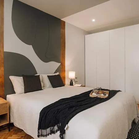 Ainhoa - 2 Bedrooms And Office In Alvalade Appartement Lissabon