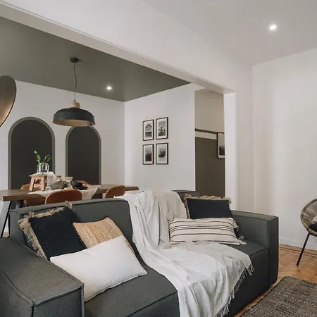 Ainhoa - 2 Bedrooms And Office In Alvalade Appartement