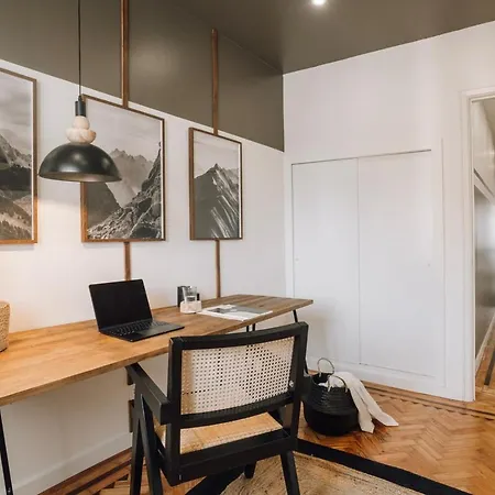 Ainhoa - 2 Bedrooms And Office In Alvalade Apartamento *