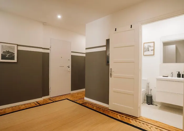 Ainhoa - 2 Bedrooms And Office In Alvalade