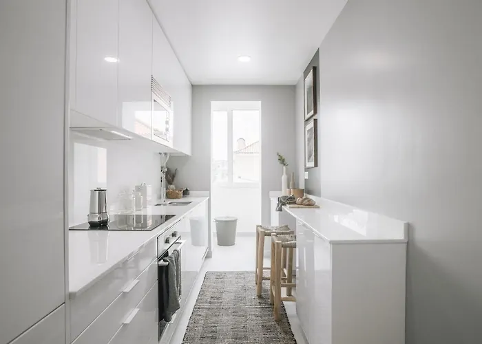 Ainhoa - 2 Bedrooms And Office In Alvalade דירה