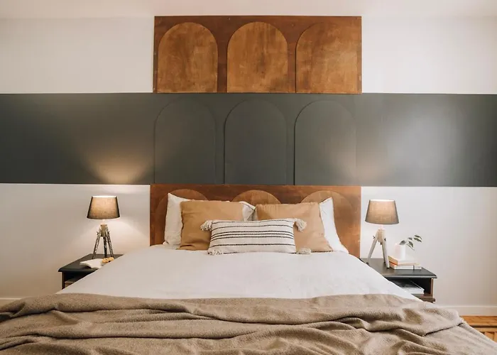 Ainhoa - 2 Bedrooms And Office In Alvalade